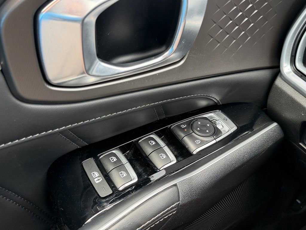 Used 2024 Kia Sorento SX FWD image 22