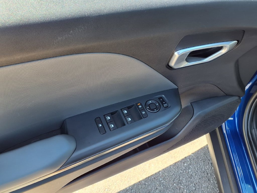 Used 2025 Kia K4 FWD image 13