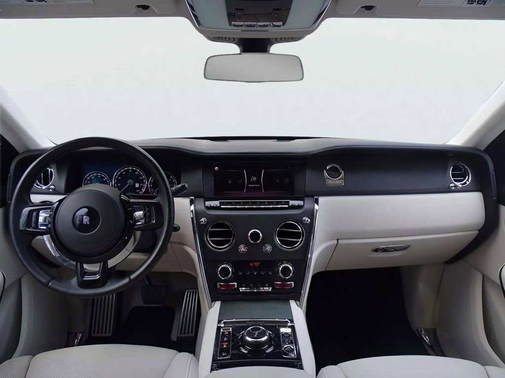 Used 2021 Rolls-Royce Cullinan image 5