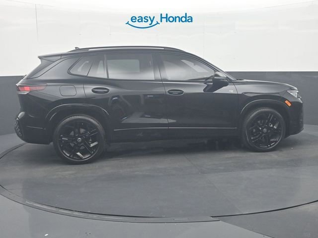 Used 2026 Volkswagen Tiguan SE R-Line image 8