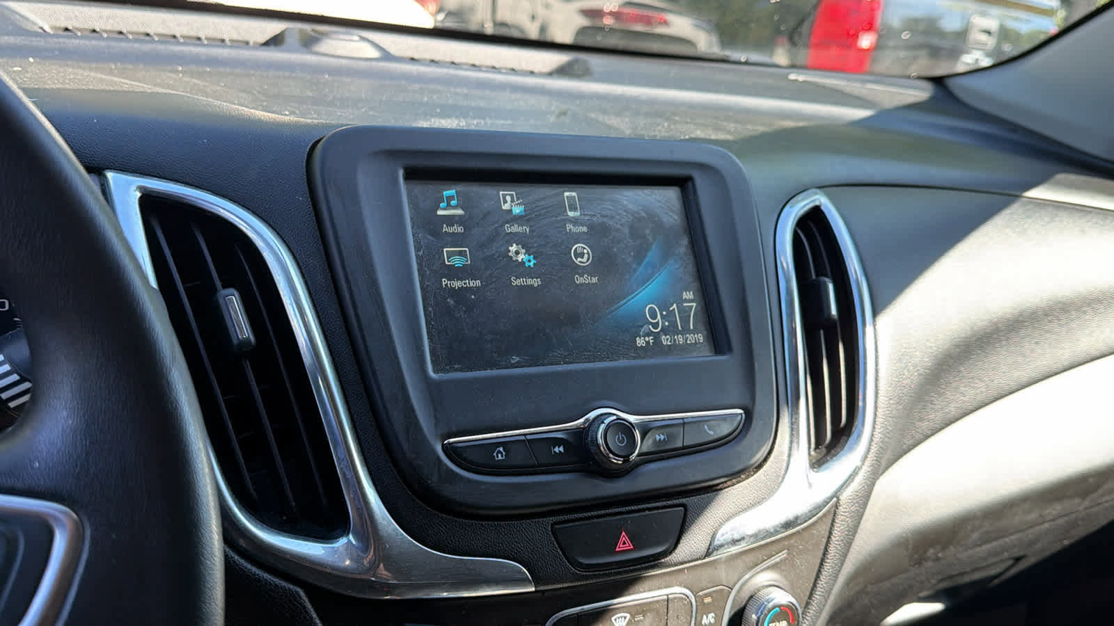 Used 2018 Chevrolet Equinox LT w/ LPO, Hit The Road Package FWD image 14