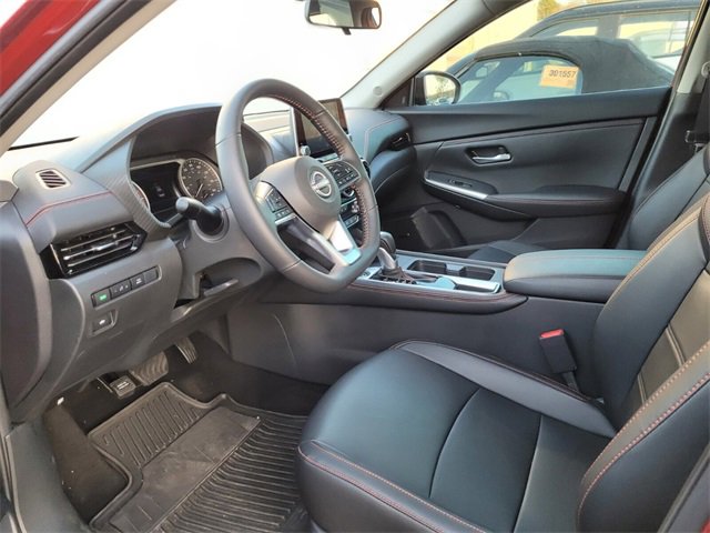 Certified 2025 Nissan Sentra SR w/ SR Premium Package image 9