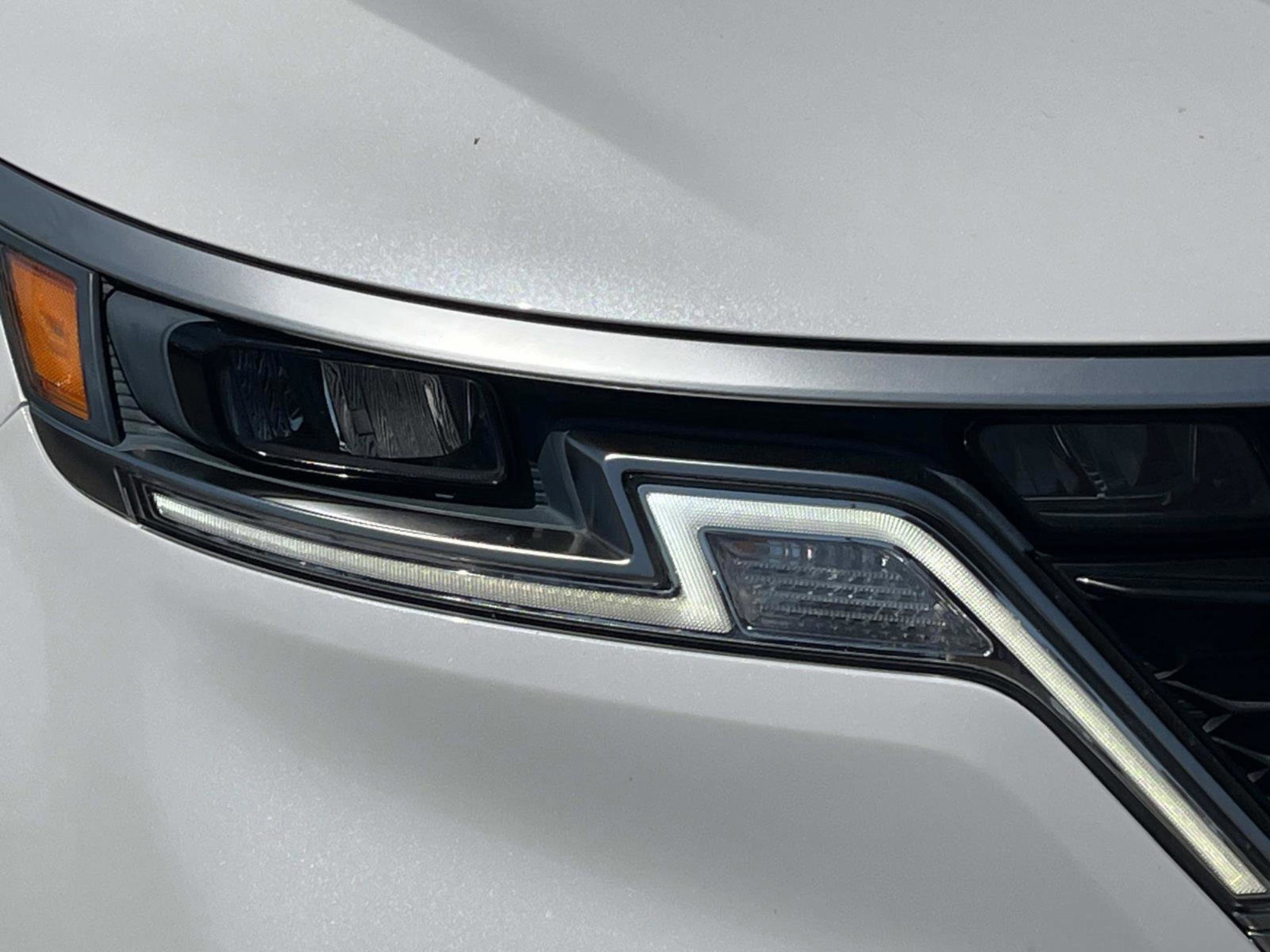 Used 2023 Kia Carnival LX FWD image 38