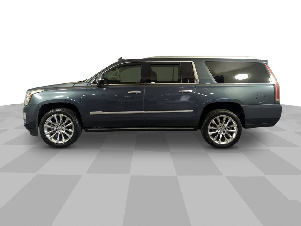 Used 2020 Cadillac Escalade ESV Premium Luxury RWD image 3