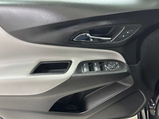 Used 2019 Chevrolet Equinox LS FWD image 17