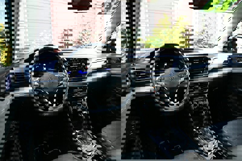 Used 2023 Volkswagen Taos SE AWD/4WD image 12