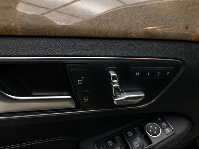 Used 2016 Mercedes-Benz E 350 4MATIC Sedan image 25