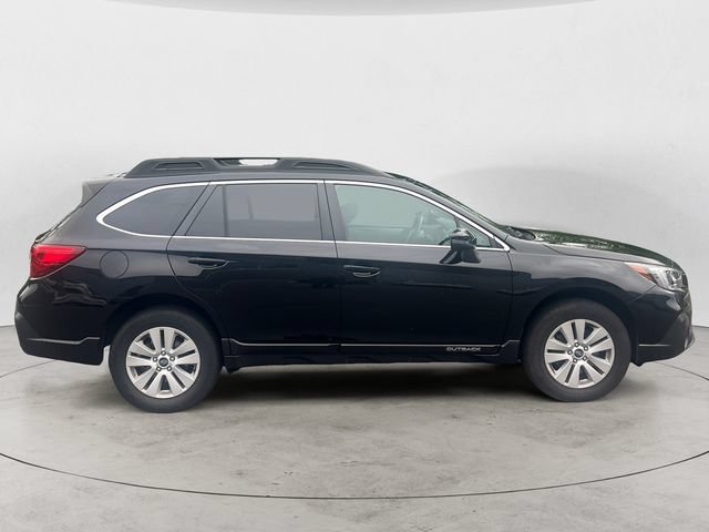 Used 2018 Subaru Outback 2.5i Premium AWD/4WD image 6