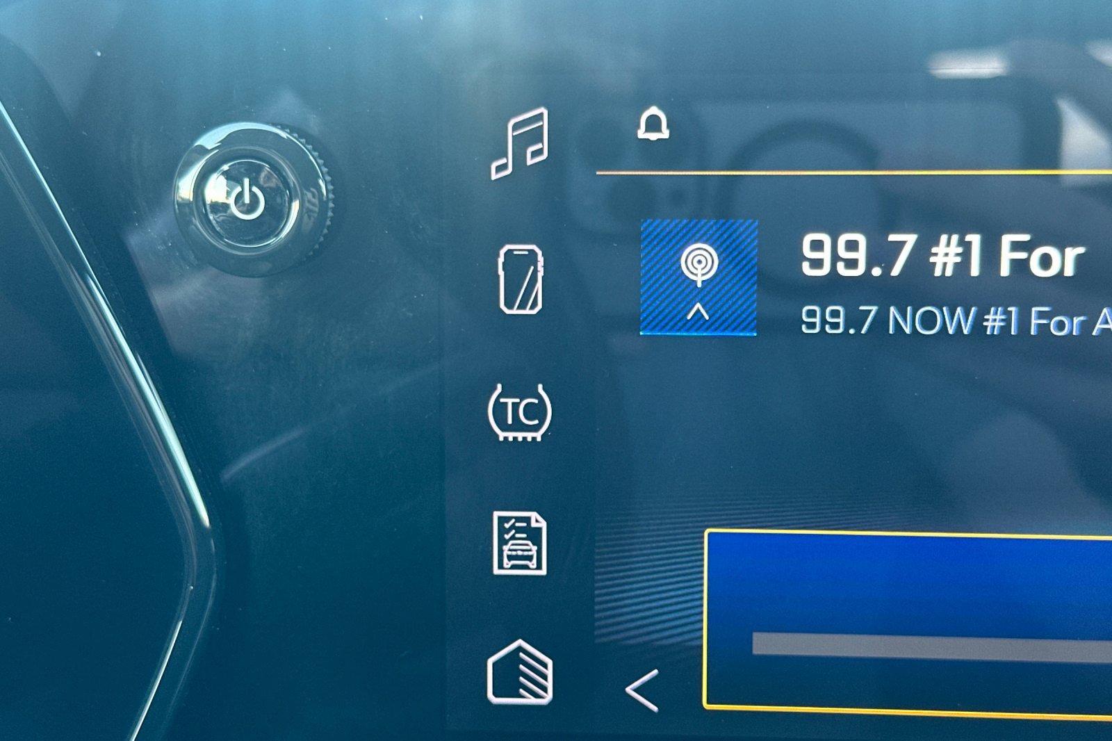 Used 2026 Chevrolet Trax RS w/ Driver Confidence Package FWD image 30