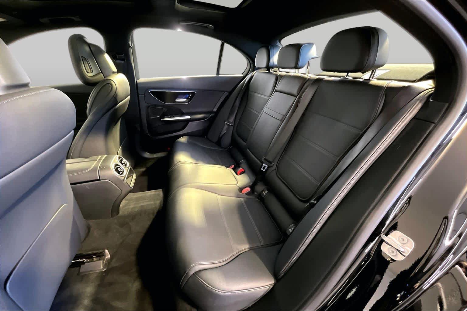 Certified 2026 Mercedes-Benz C 300 4MATIC Sedan image 21