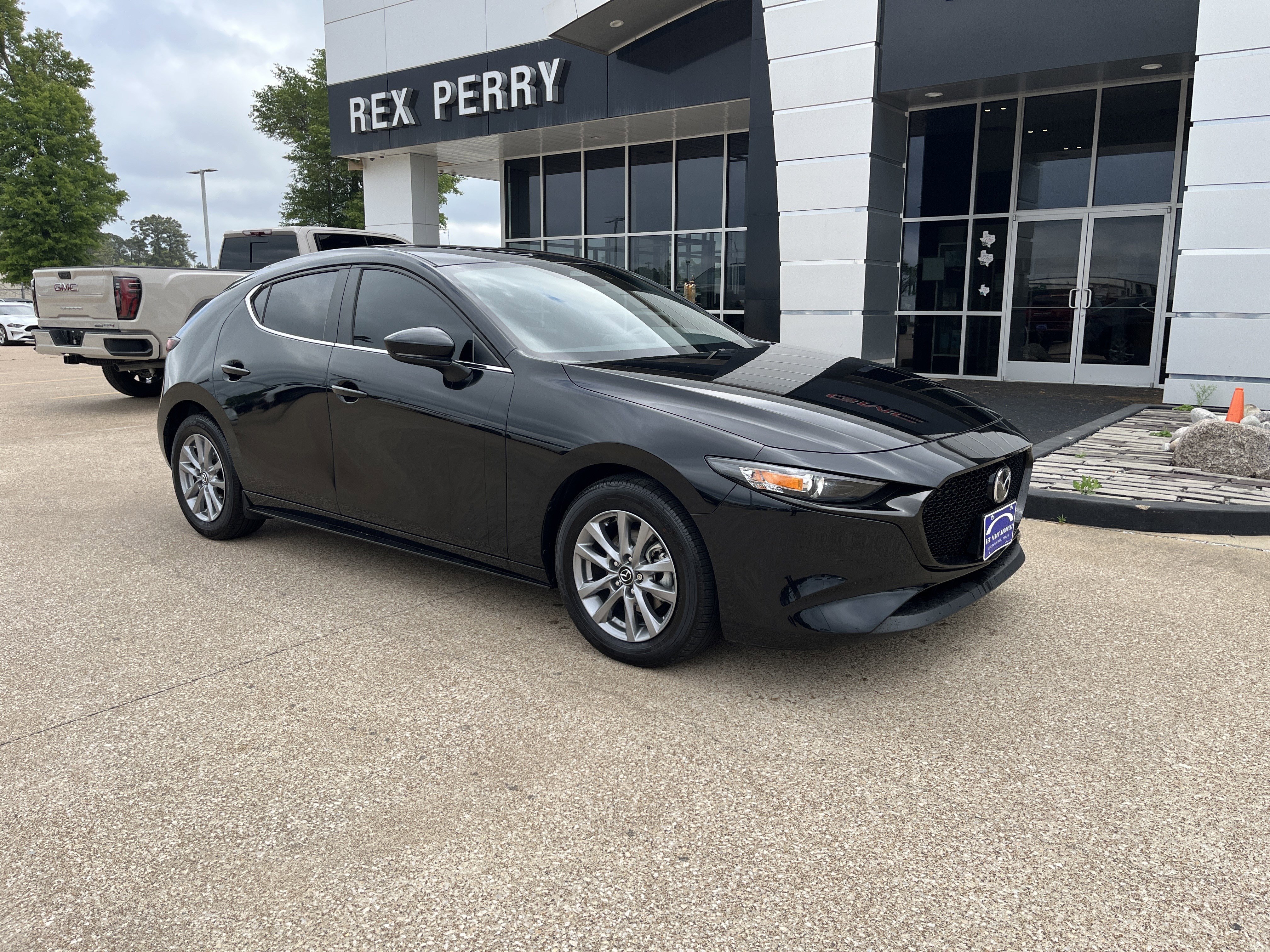 Used 2025 MAZDA MAZDA3 s image 2