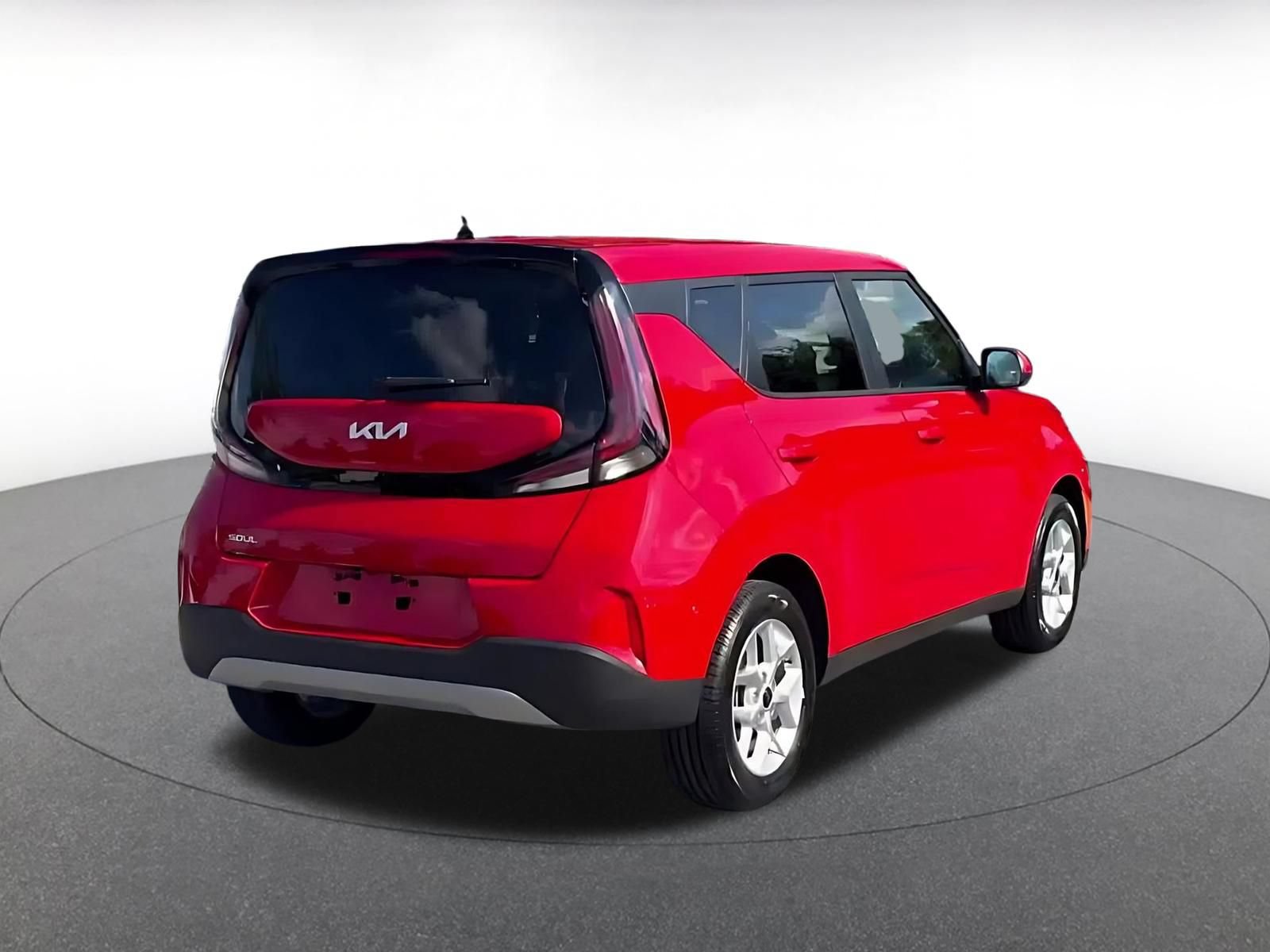 Used 2025 Kia Soul LX w/ LX Technology Package FWD image 15