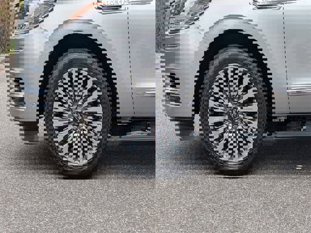 Used 2020 Lincoln Navigator Reserve w/ Luxury Package image 10