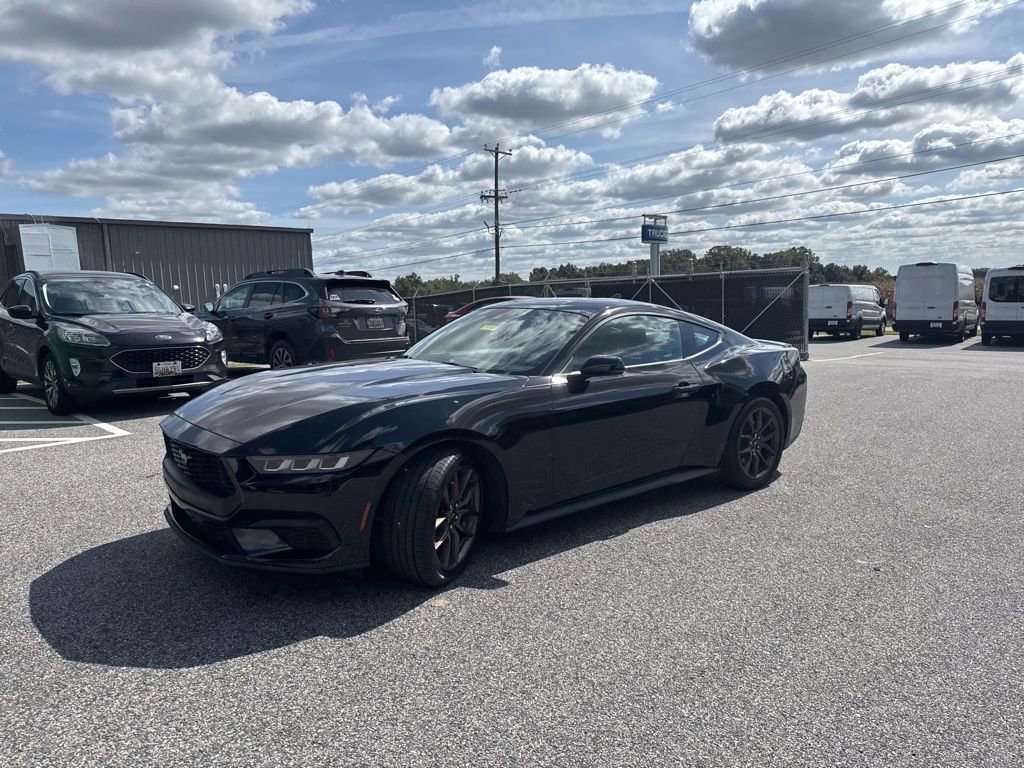Used 2024 Ford Mustang Premium image 3