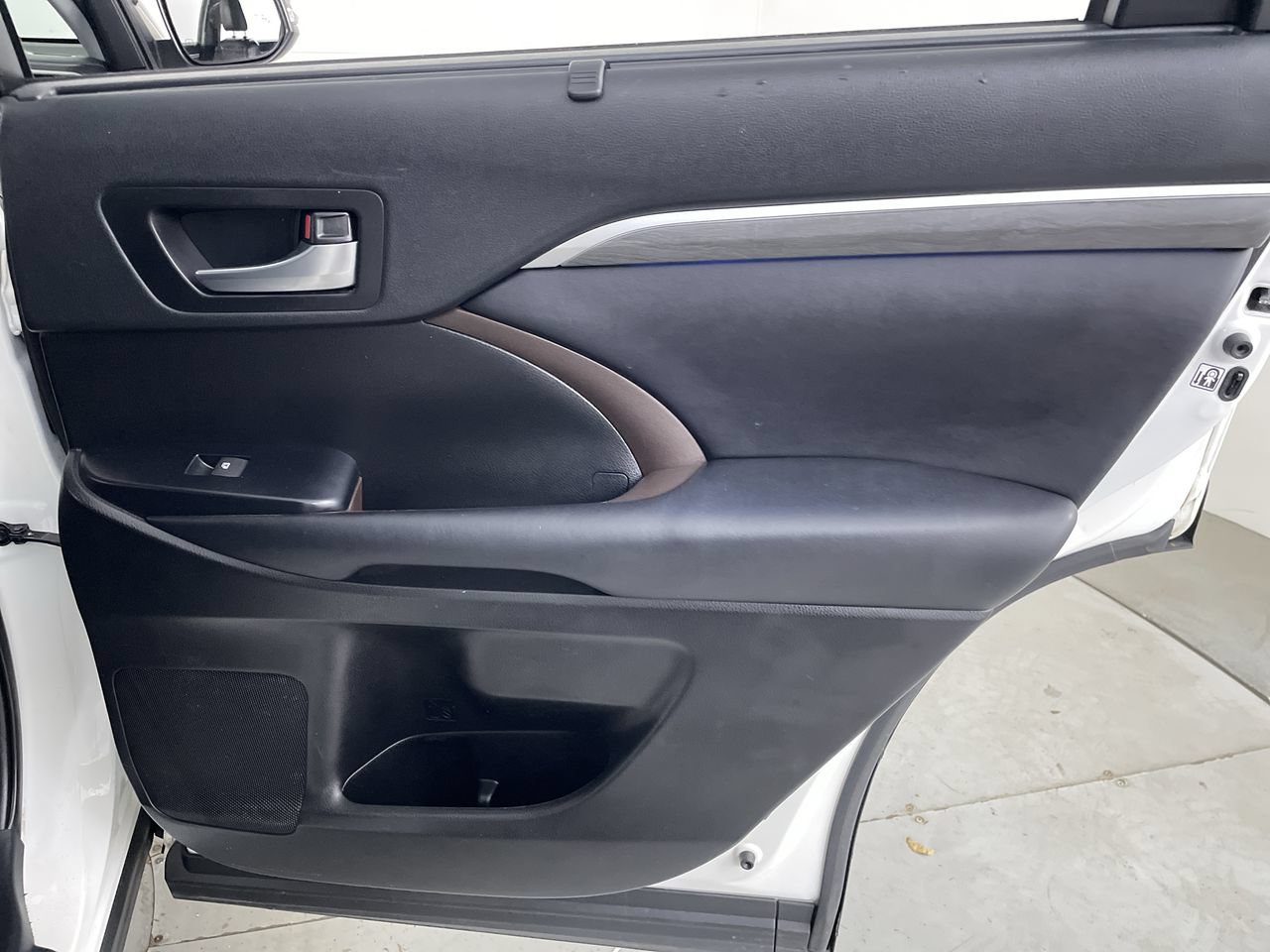 Used 2019 Toyota Highlander Limited AWD/4WD image 24