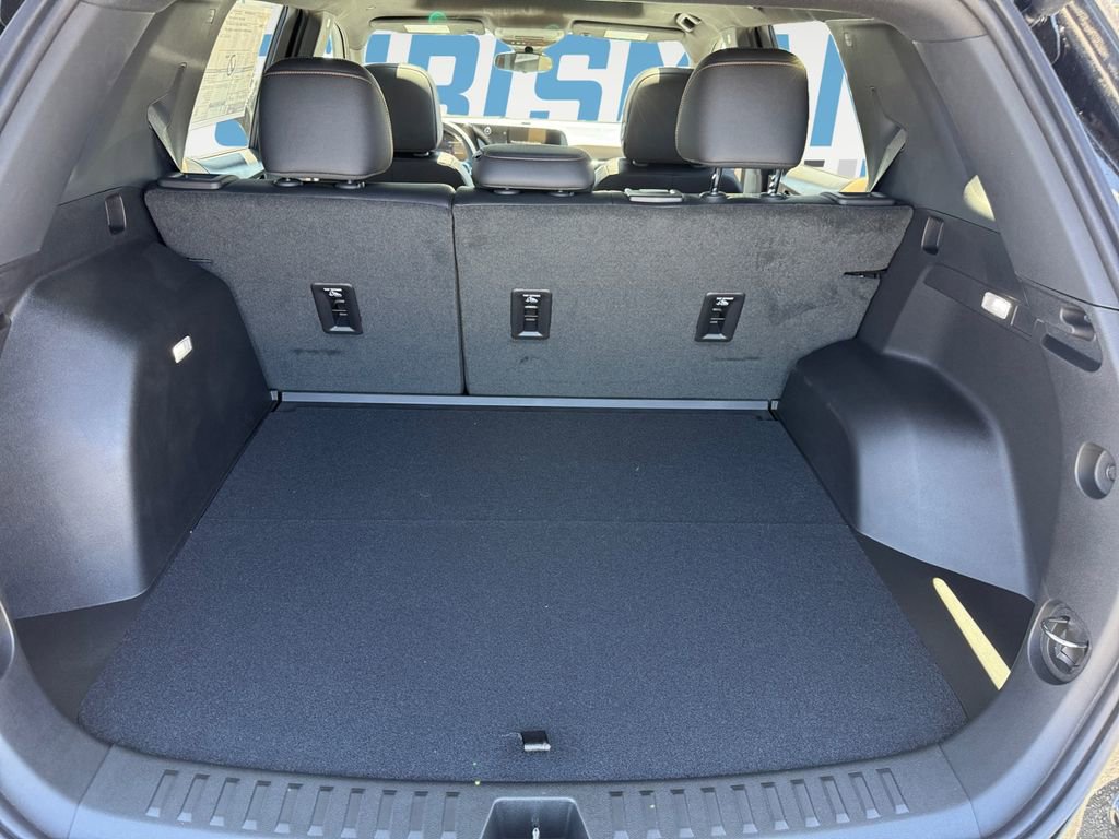 Used 2025 Chevrolet Equinox ACTIV image 17