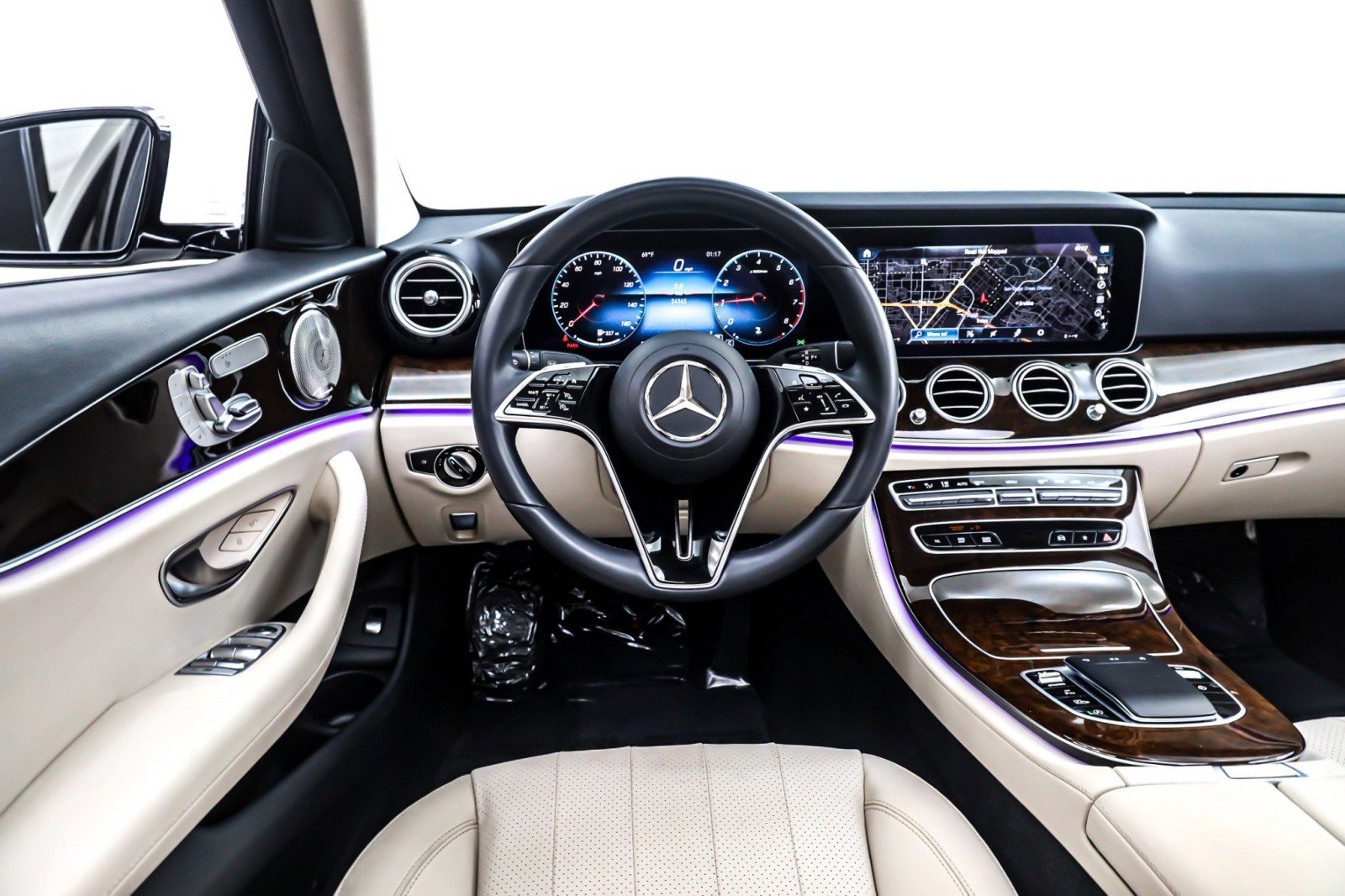 Used 2022 Mercedes-Benz E 350 Sedan image 4