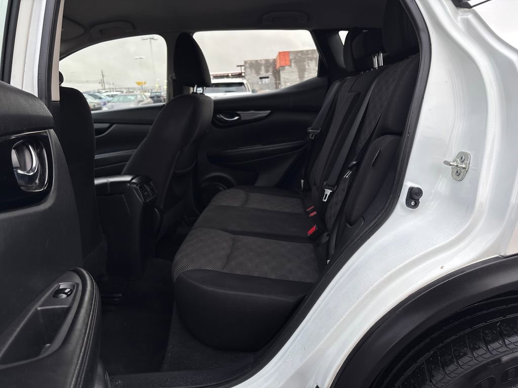 Used 2021 Nissan Rogue Sport SV image 30