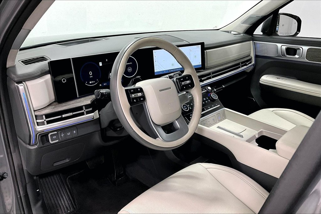 Used 2025 Hyundai Santa Fe Calligraphy AWD/4WD image 16