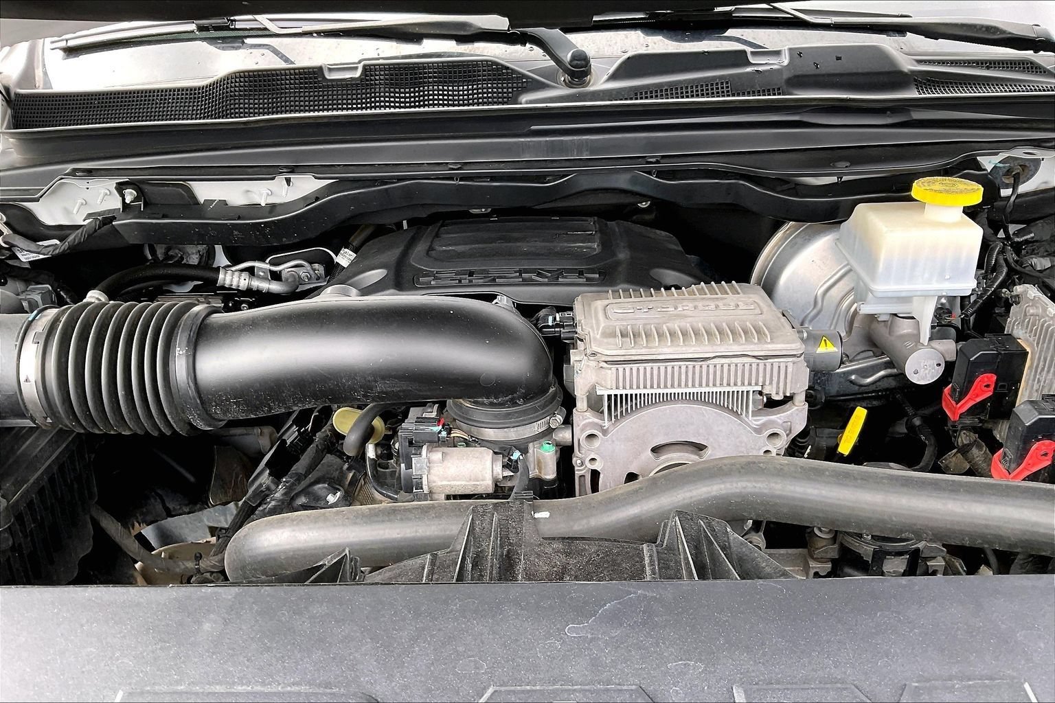 Used 2022 RAM 1500 Laramie w/ Off Road Group AWD/4WD image 30