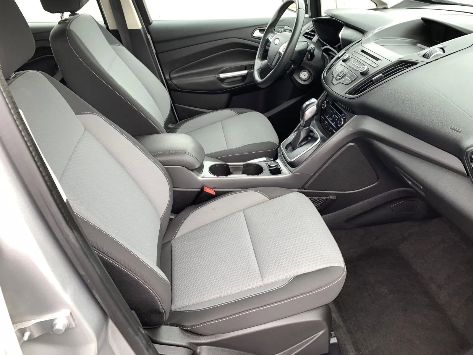 Used 2017 Ford C-MAX SE image 28