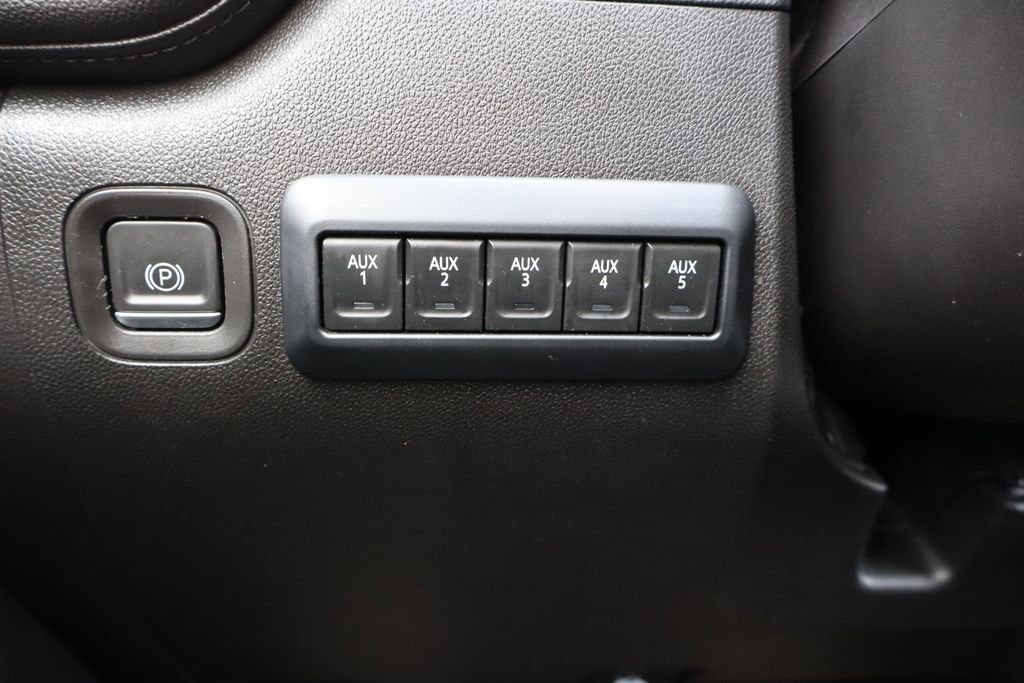 Used 2022 Chevrolet Silverado 3500 High Country AWD/4WD image 18