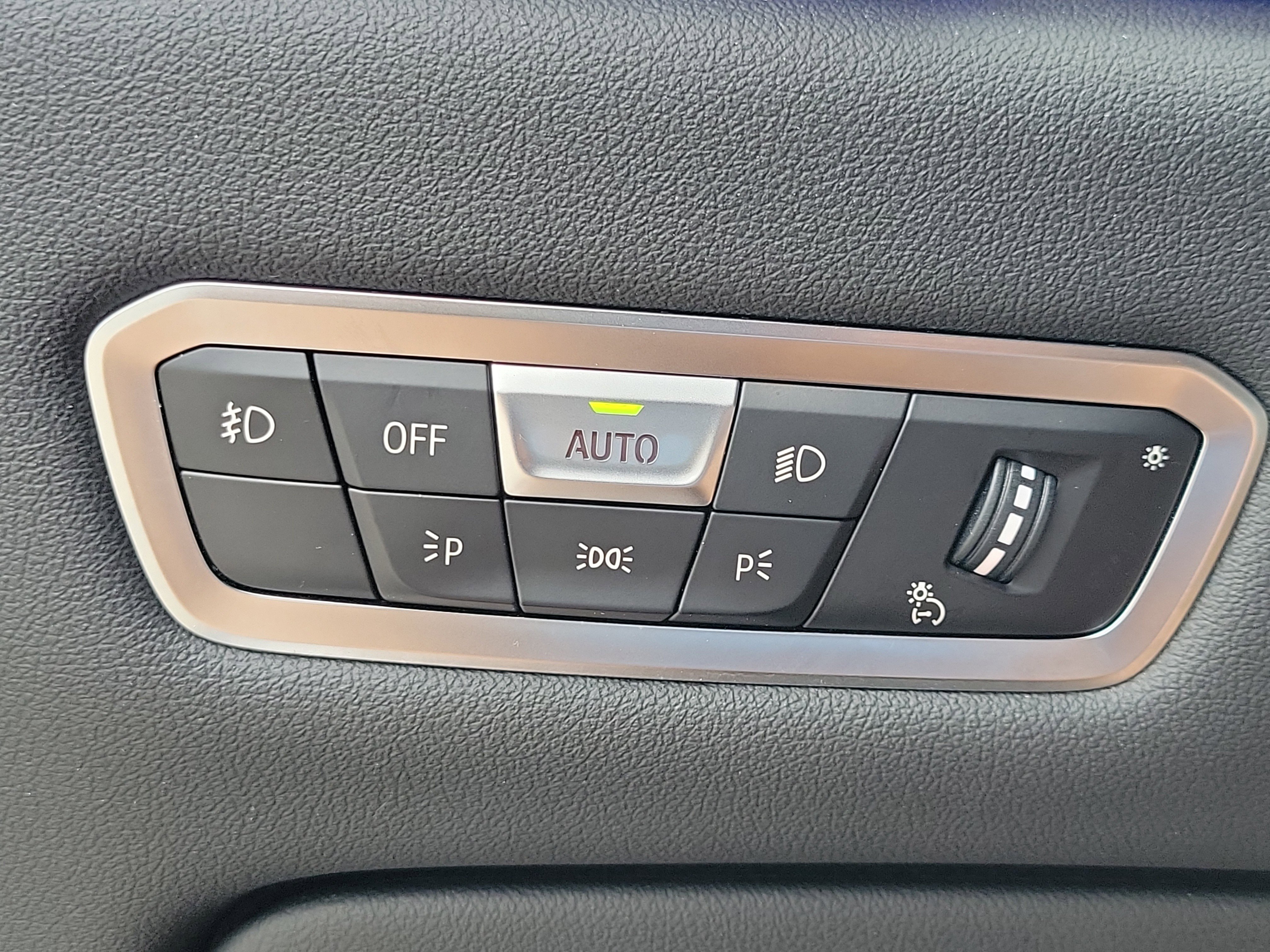 Used 2019 BMW X5 xDrive40i w/ Premium Package 2 image 31