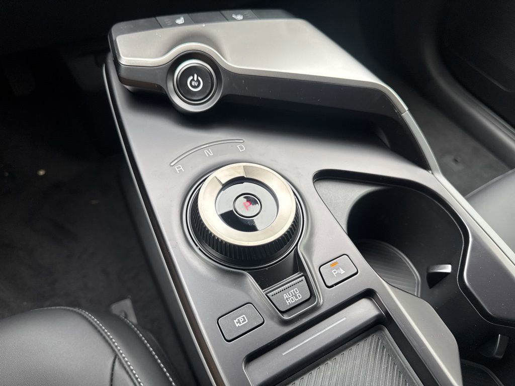 New 2025 Kia EV6 Light w/ Light LR Technology Package image 7