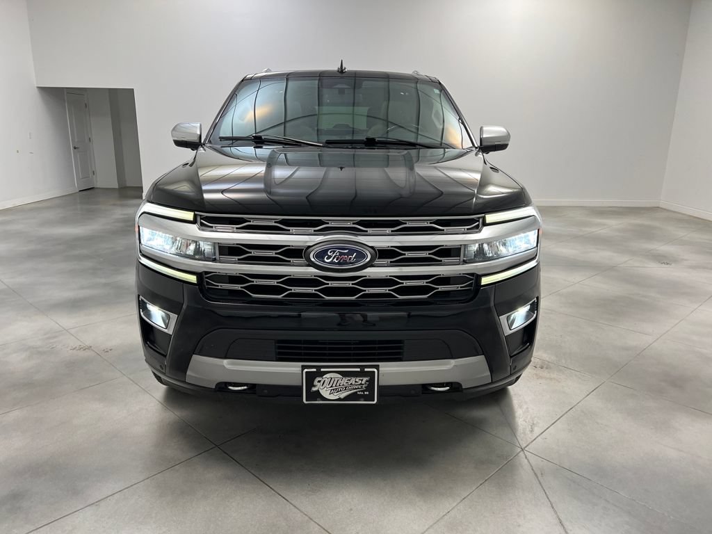 Used 2022 Ford Expedition Max Platinum AWD/4WD image 3
