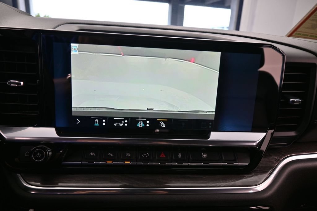 Used 2022 Chevrolet Silverado 1500 LTZ RWD image 24