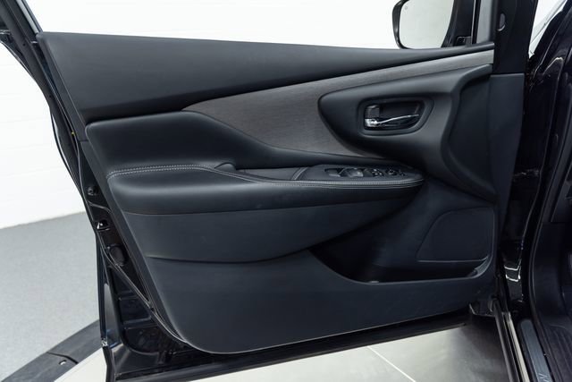 Used 2024 Nissan Murano SV AWD/4WD image 11