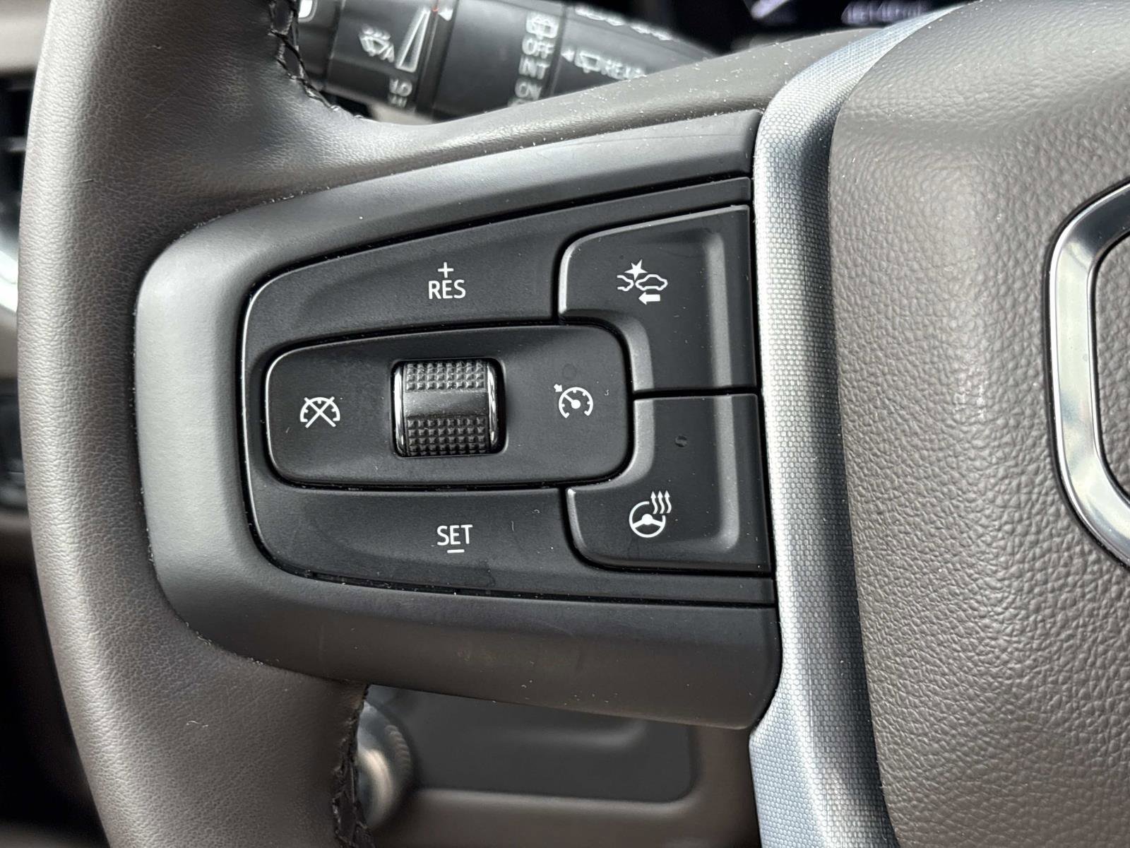 Certified 2023 GMC Yukon SLT w/ SLT Luxury Package image 19