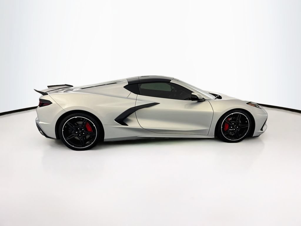Used 2022 Chevrolet Corvette Stingray Coupe w/ 1LT RWD image 4