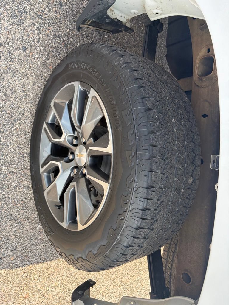 Used 2024 Chevrolet Silverado 1500 LT AWD/4WD image 20