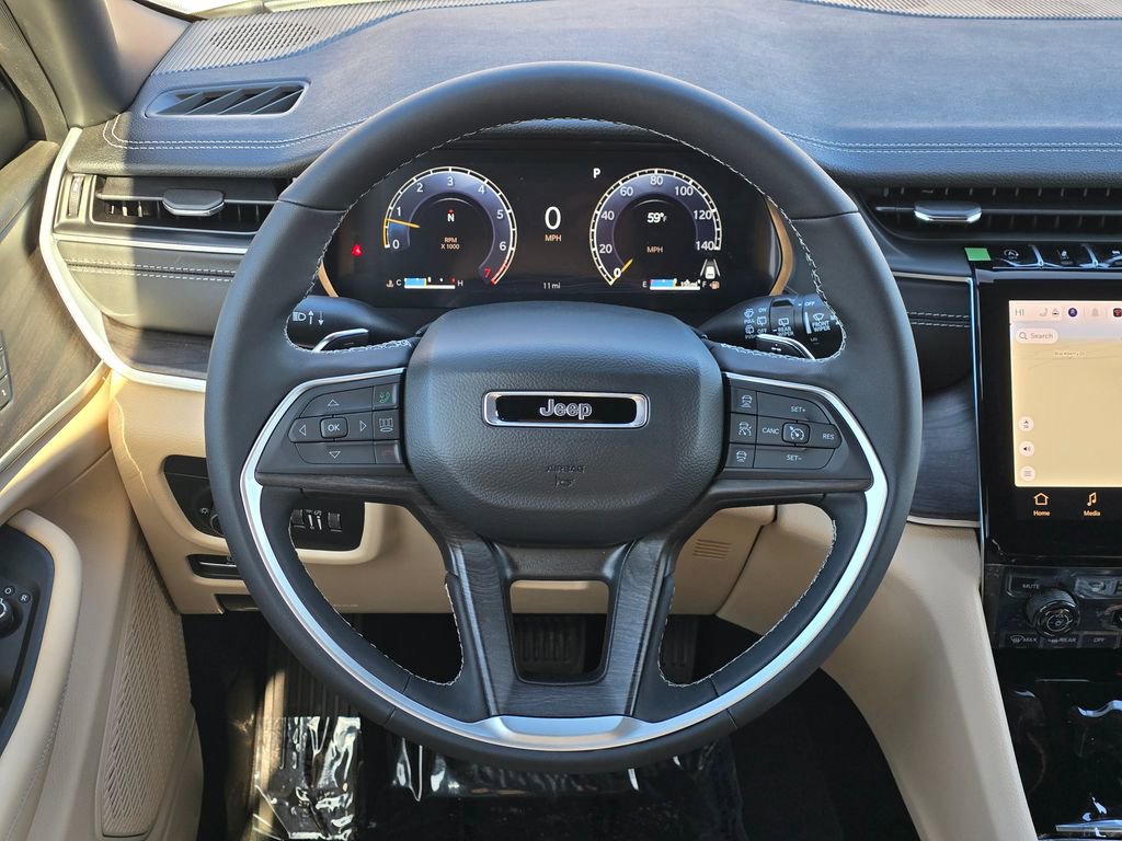 New 2025 Jeep Grand Cherokee Limited image 8