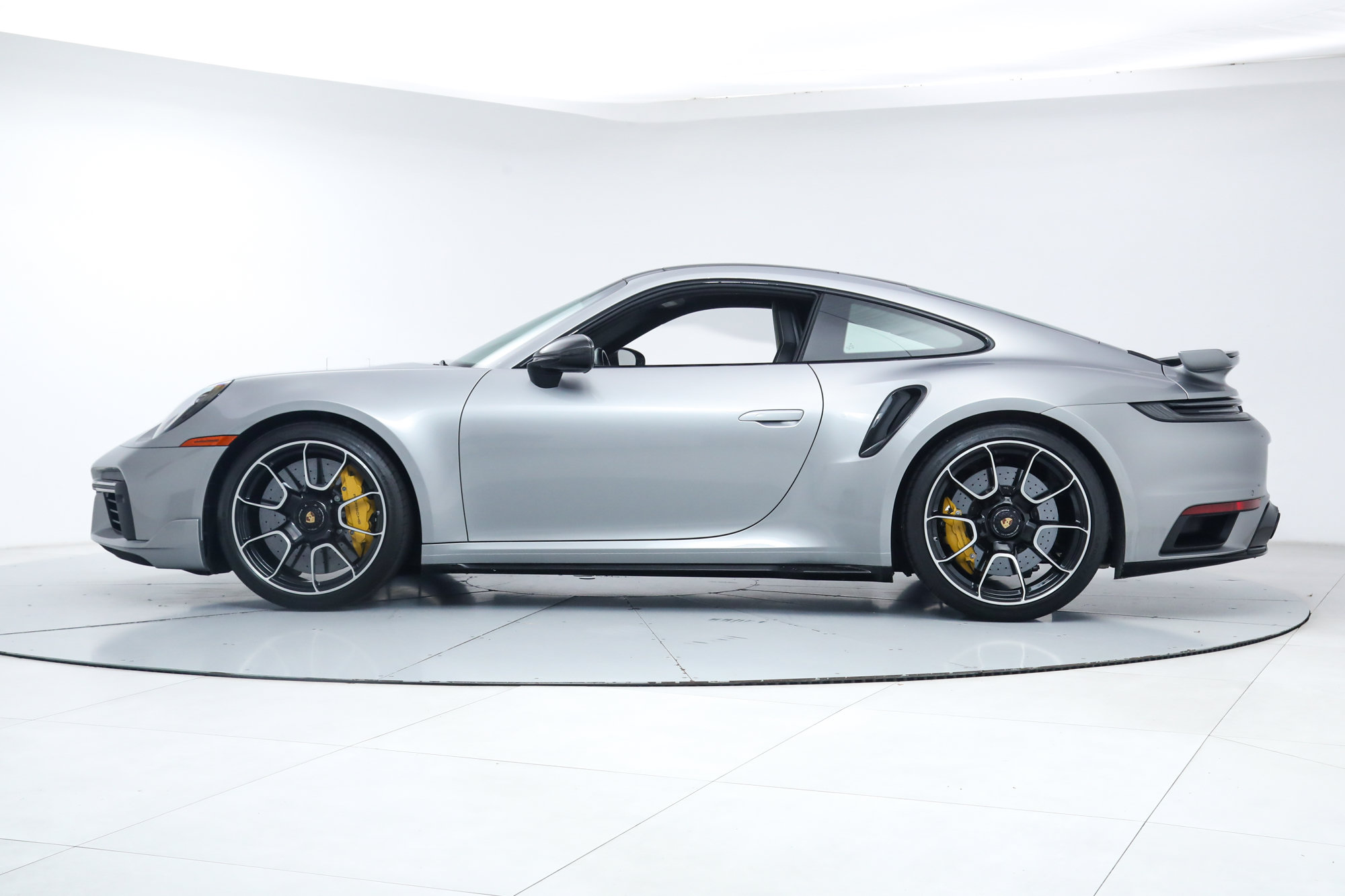 Used 2024 Porsche 911 Turbo S AWD/4WD image 2