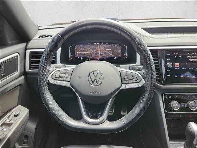 Used 2022 Volkswagen Atlas Cross Sport SEL R-Line AWD/4WD image 25