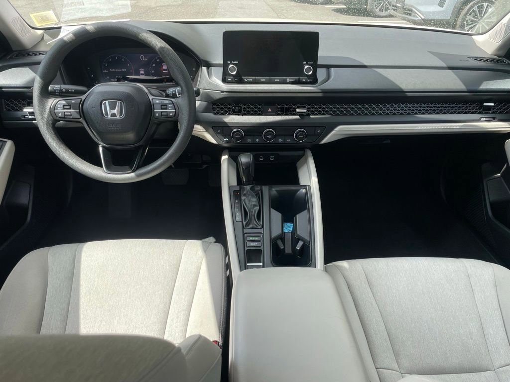 Used 2023 Honda Accord EX image 11