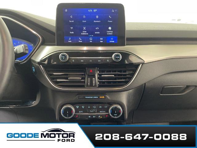 Certified 2022 Ford Escape Titanium w/ Class II Trailer Tow Package image 15