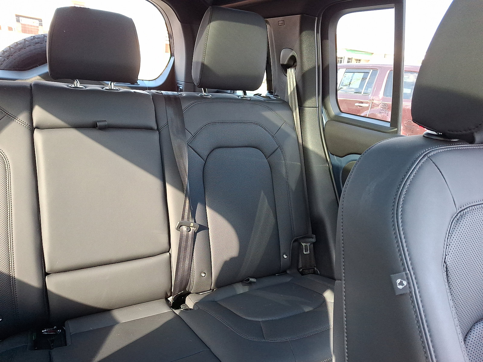 Certified 2025 Land Rover Defender 110 S image 17