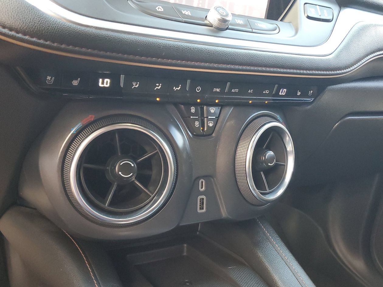 Used 2019 Chevrolet Blazer Premier w/ Sun and Wheels Package FWD image 22