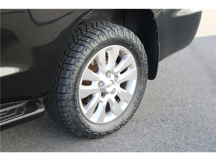 Used 2012 Toyota Sequoia Platinum image 6