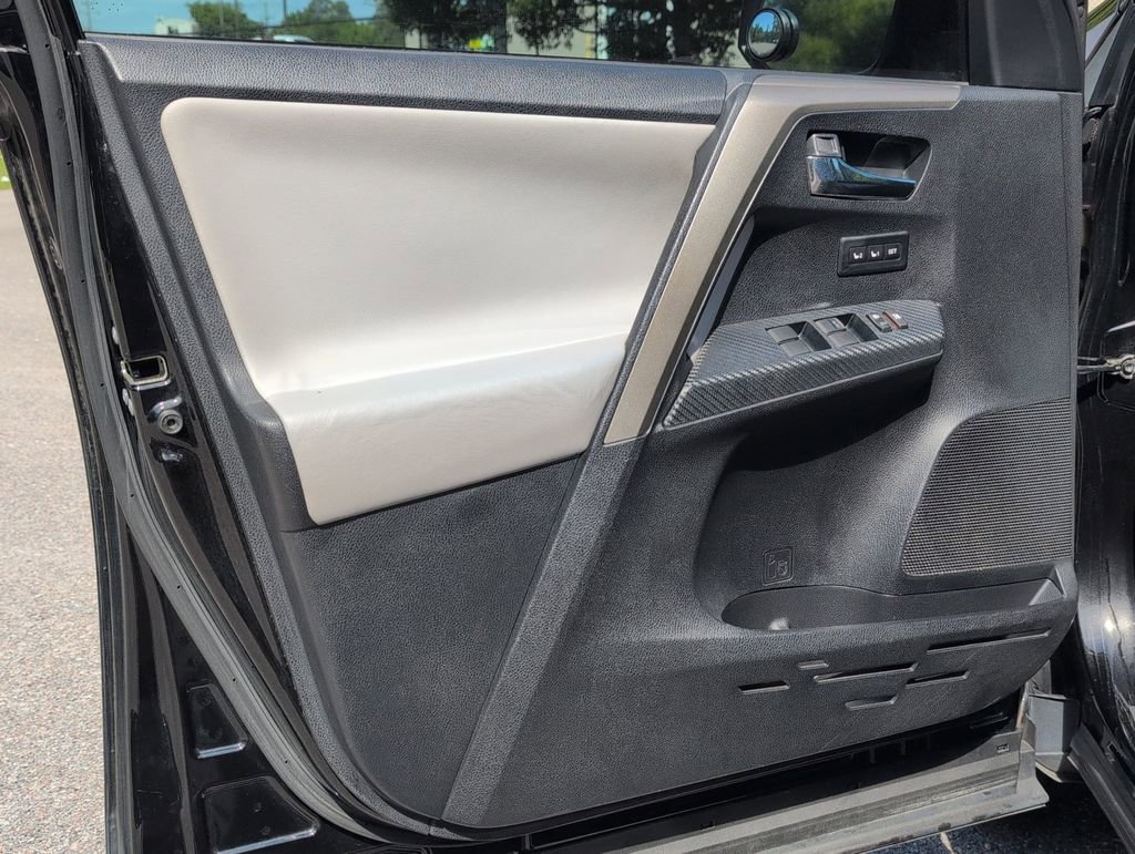 Used 2014 Toyota RAV4 Limited FWD image 8
