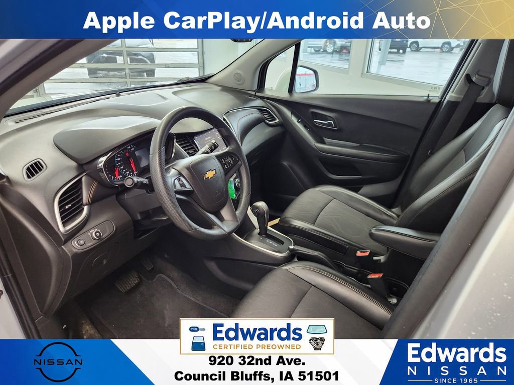 Used 2021 Chevrolet Trax LT AWD/4WD image 16