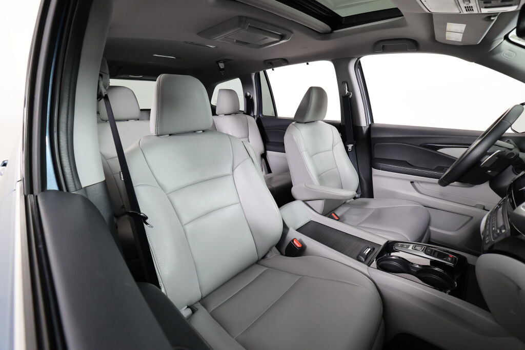Used 2018 Honda Pilot Touring image 25