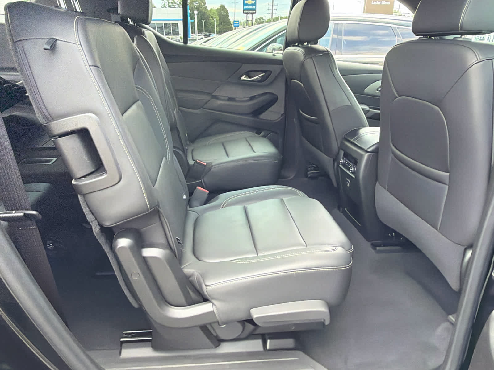 Certified 2024 Chevrolet Traverse LT w/ LPO, Floor Liner Package AWD/4WD image 23