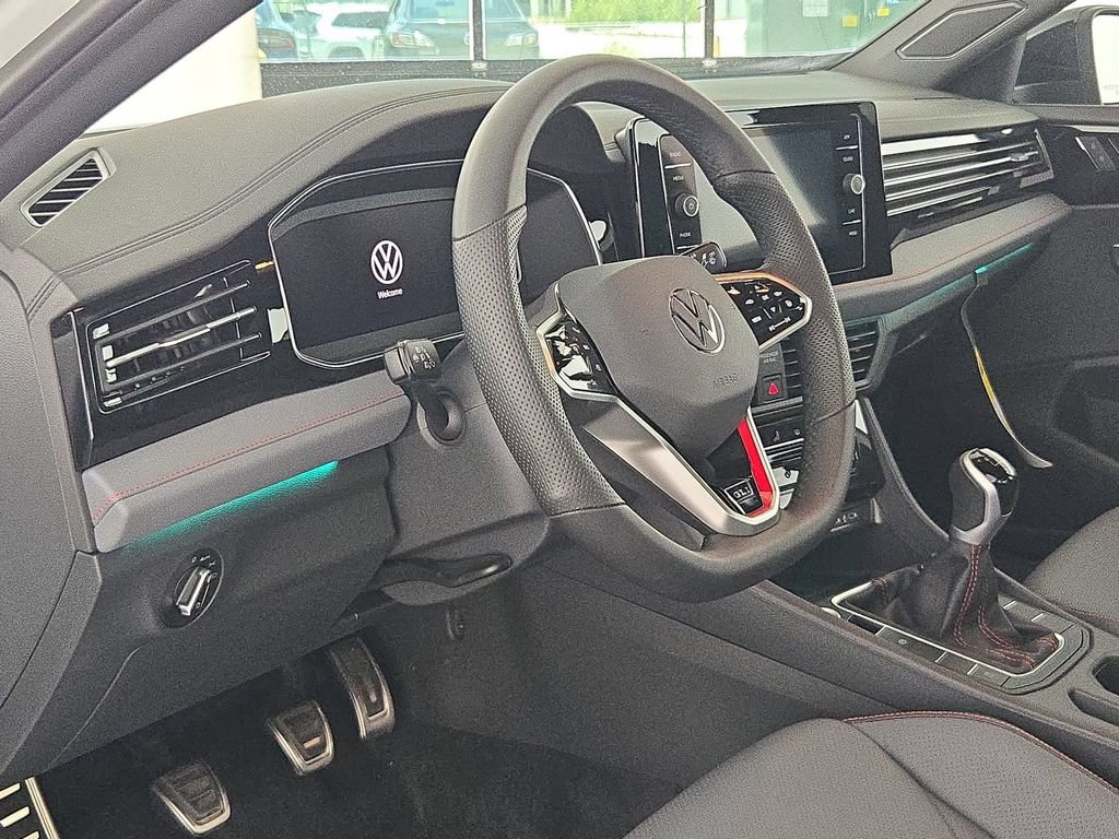Used 2025 Volkswagen Jetta GLI Autobahn FWD image 16