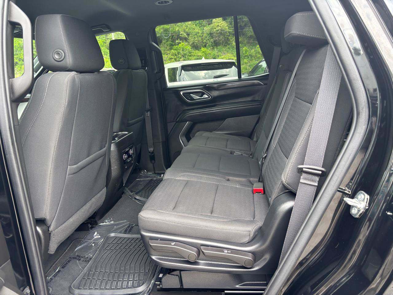 Used 2023 Chevrolet Tahoe LS AWD/4WD image 9