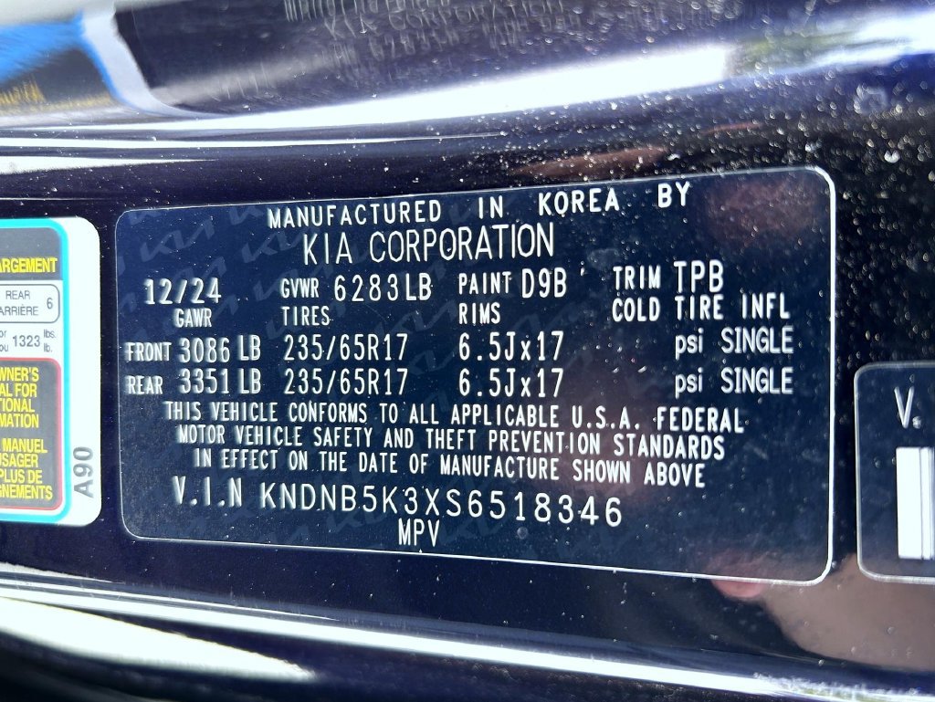 Used 2025 Kia Carnival FWD image 26