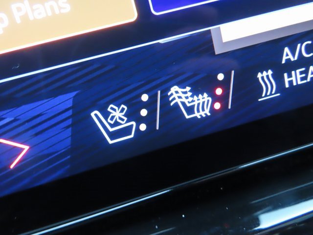 Used 2025 Chevrolet Silverado EV RST image 30